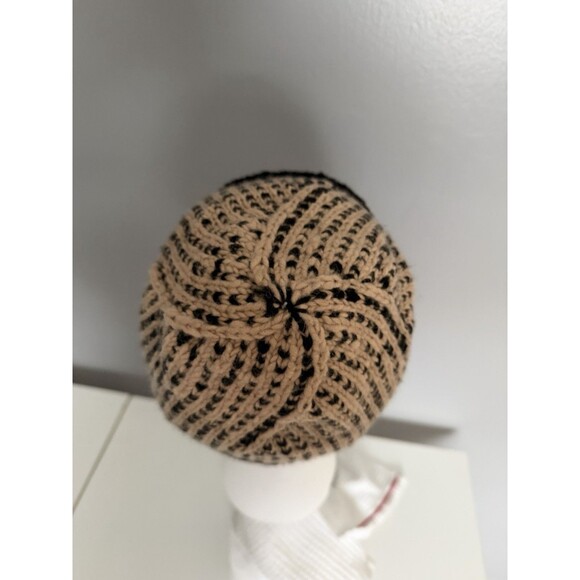 French Knot 100% Wool Beanie Hat Black Beige Hand Embroidered Flower Beaded Knit - Picture 4 of 9